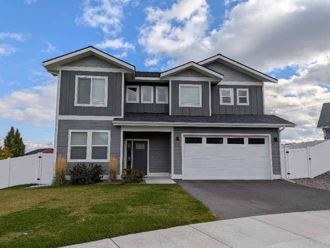 Building Photo - 302 Cottage Dr
