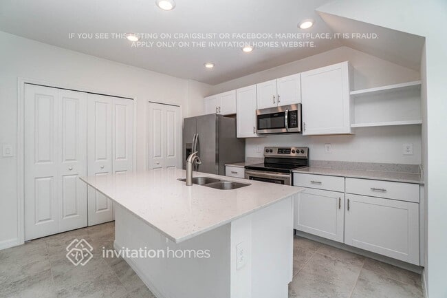 Building Photo - 7153 Greenwood Park Cir