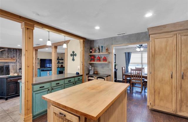 Foto del edificio - 800 FM 1187