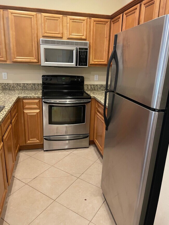 Foto del edificio - 862 Fairview Dr