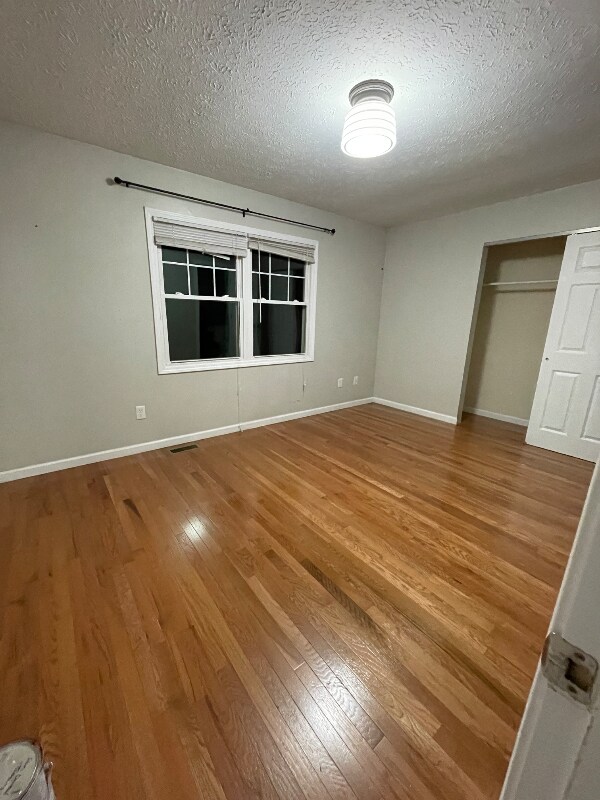 Foto del edificio - 2350 S Henderson St