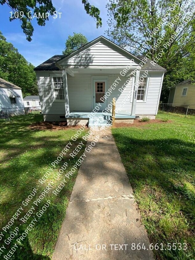 Primary Photo - 109 Camp St