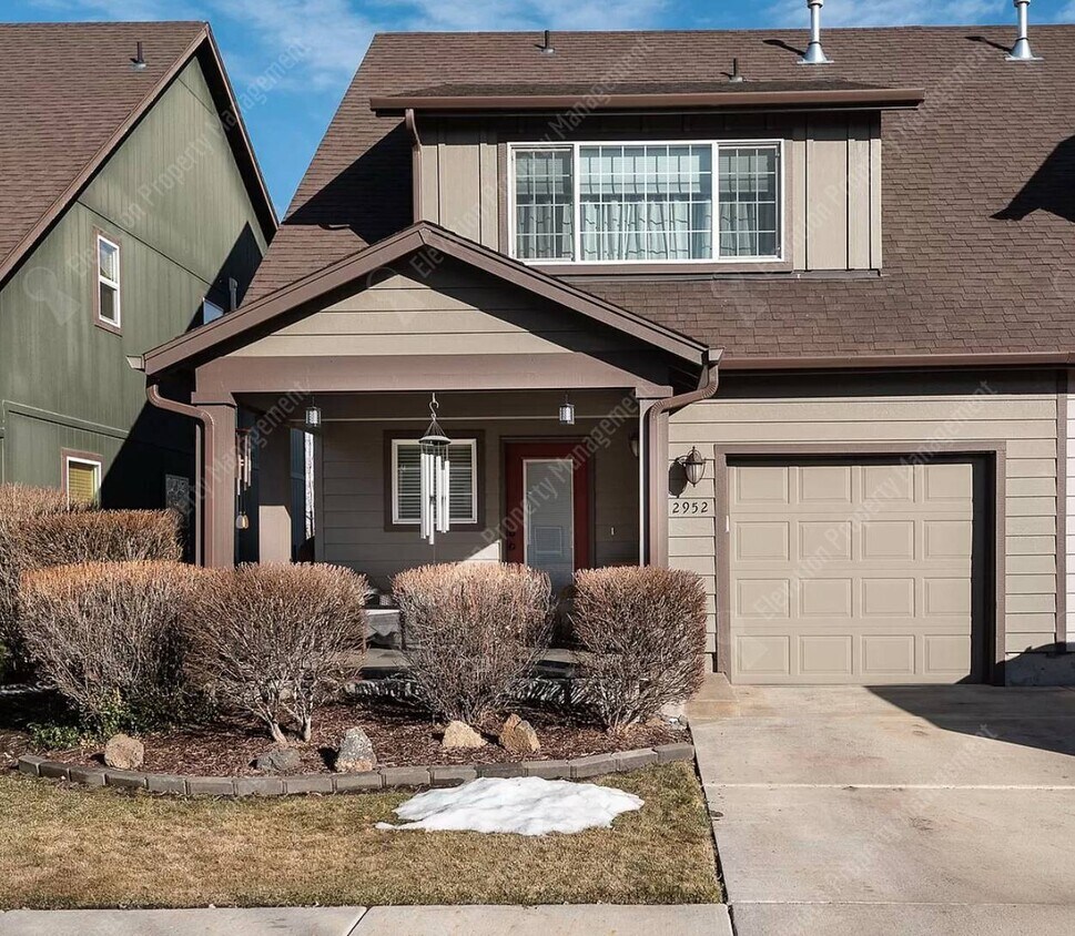 2952 SW Indian Cir, Redmond, OR 97756 Townhome Rentals in Redmond OR