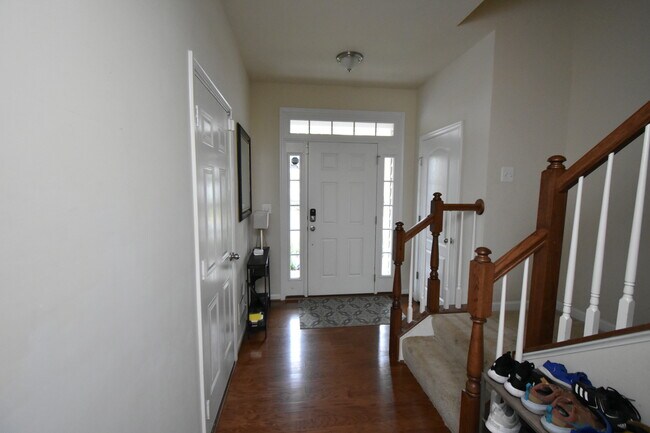 Building Photo - 4816 Six Forks Dr