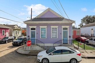 Building Photo - 2000 S Liberty St