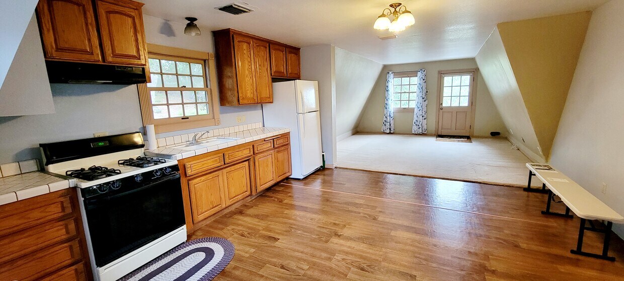Foto principal - 1044 N Old Mill Rd