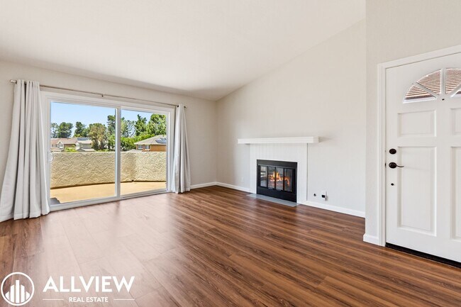 Foto del edificio - Gorgeous 2 bed/2 baths, located in the highly desired community of Woodbridge.