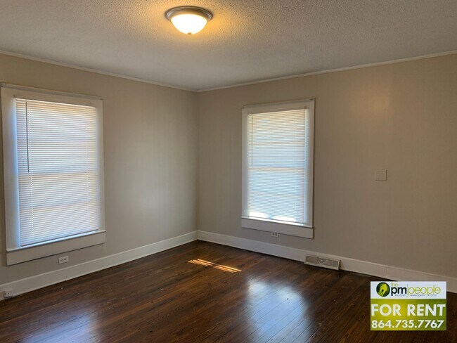 Foto del edificio - Cute 2/1 Great Greenville Location!