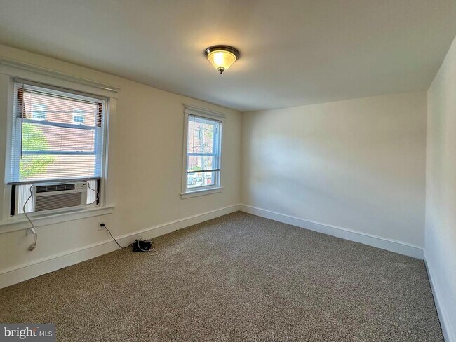 Foto del edificio - 228 N Orange St