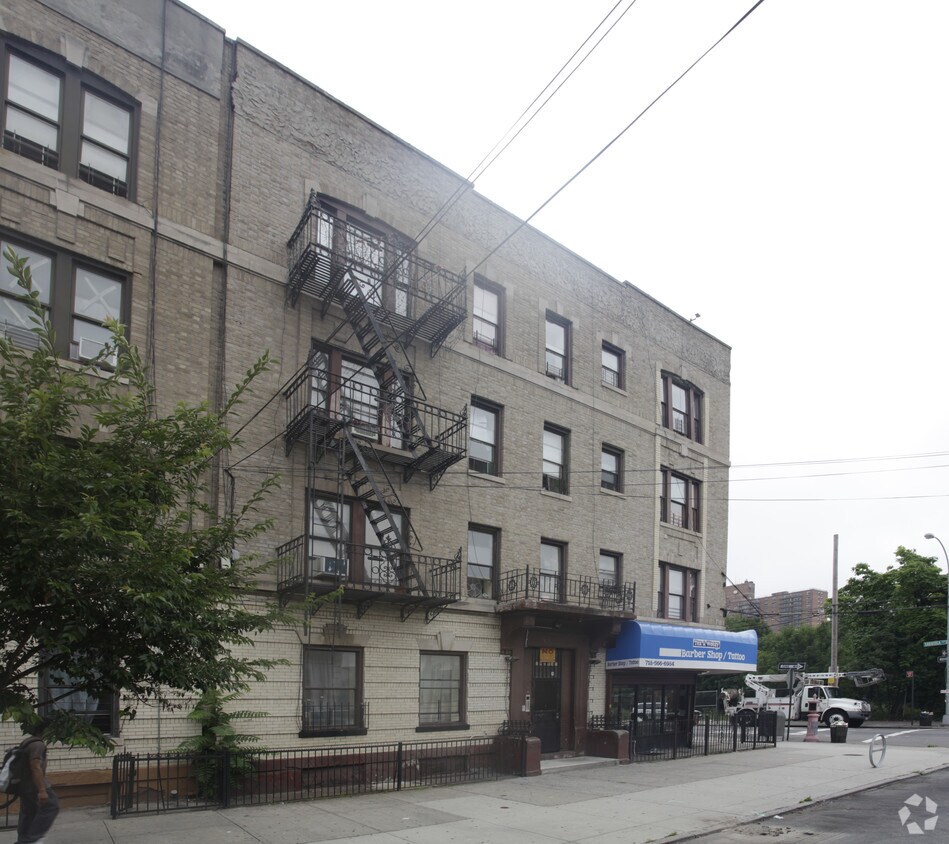 Building Photo - 1939 Bergen St