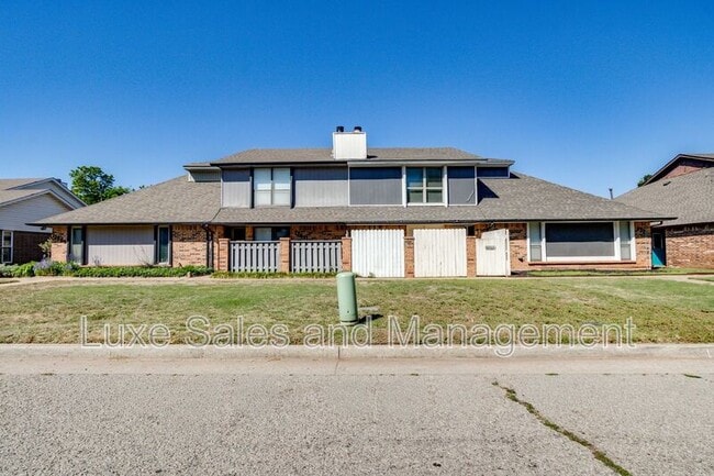 Photo - 13813 Fairhill Ave House