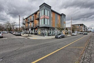 Building Photo - 1515 N Simpson St