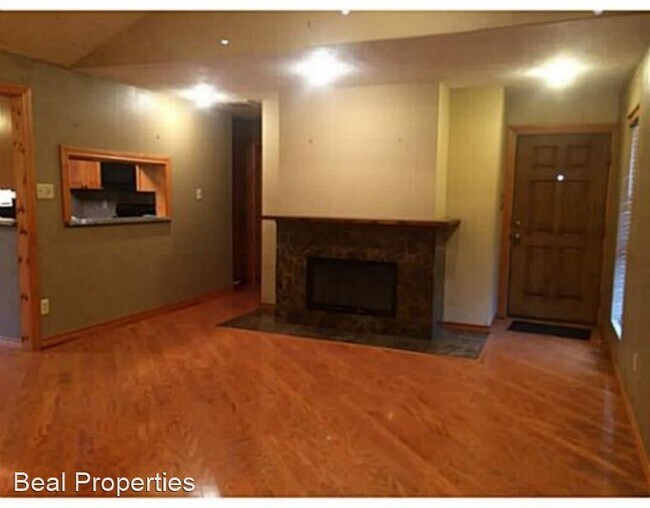 Building Photo - 3 br, 2 bath House - 822 Camellia Court