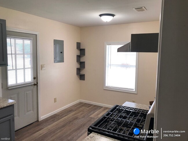 Building Photo - 3 br, 1 bath House - 226 N Hyman St