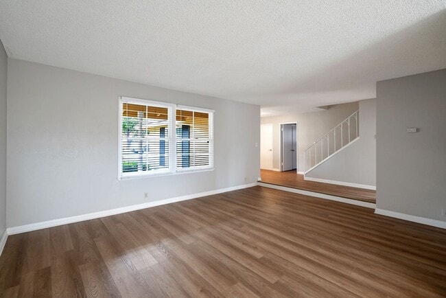 Building Photo - CERRITOS -BEAUTIFUL 5BR HOME FOR LEASE $4600