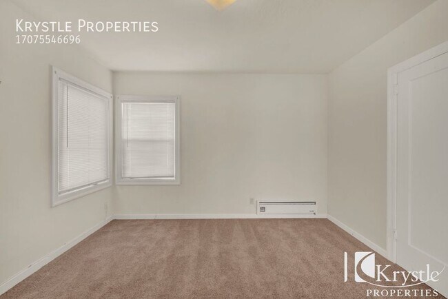 Building Photo - Upper level apartment in South Vallejo