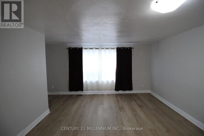 Photo du bâtiment - 2991 Islington Ave