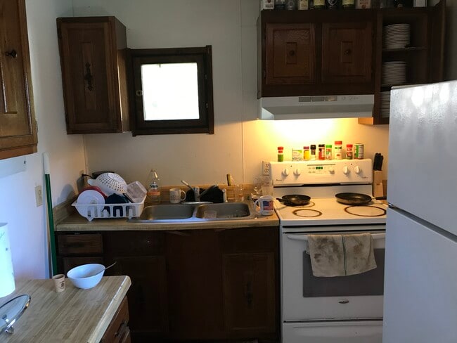 Foto del edificio - 1255 Old Bristol Rd