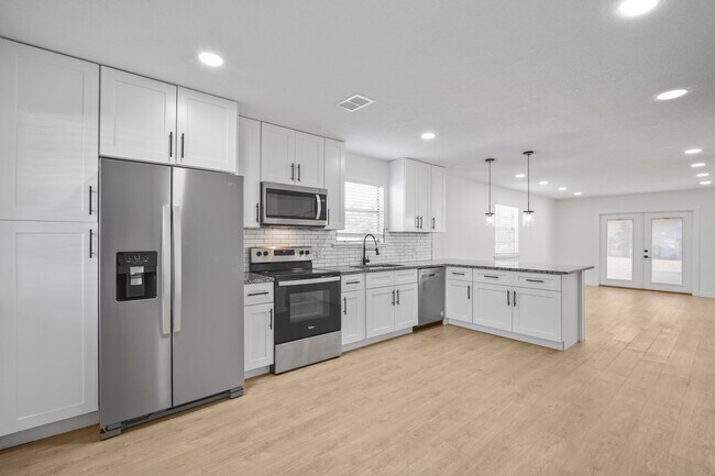 Foto del edificio - 1325 Cheney Hwy