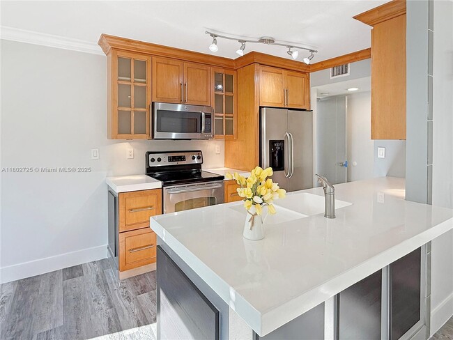 Building Photo - 9766 SW 138th Ave