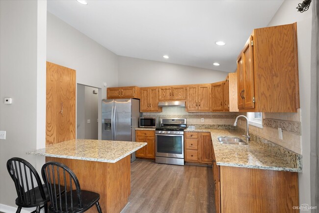 Building Photo - 1065 Linda Ln