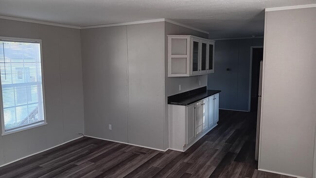 Building Photo - 3617 N Grand Ave E