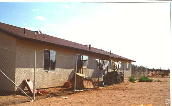 Foto del edificio - 16506 Lilac Rd