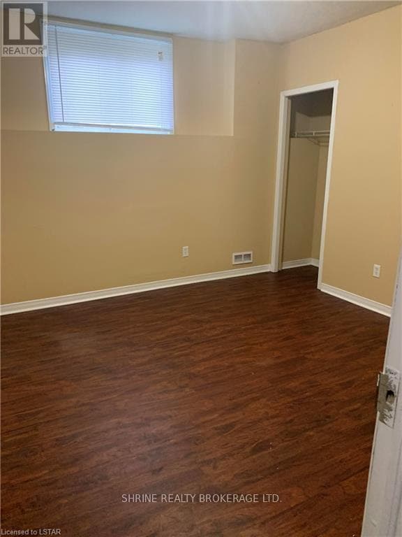 Building Photo - 215 Thurman Cir