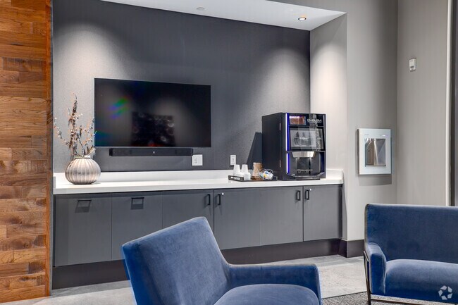 Interior Photo - AVE Constitution