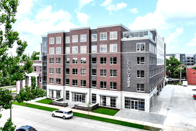 Building Photo - Legacy 202 - Luxury Student Housing