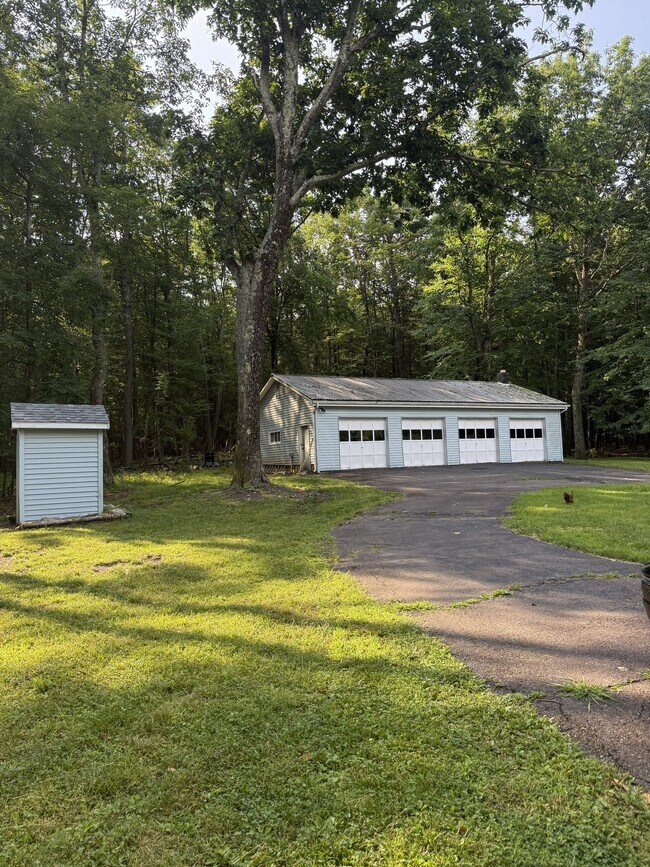 Foto del edificio - 300 Klinger Hill Rd