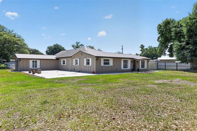 Building Photo - 3240 Apfel Rd