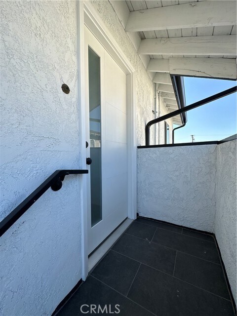 Foto del edificio - 6135 Danby Ave