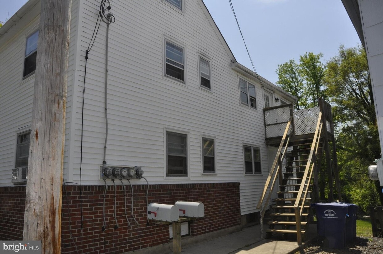 Primary Photo - 15 Mary St