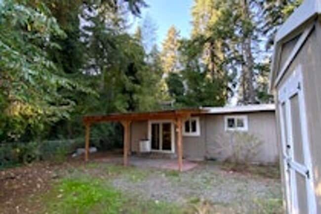 Building Photo - 3bd/1ba Duplex in Lakewood