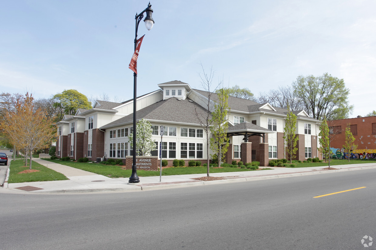 Primary Photo - The Avenue Apartments