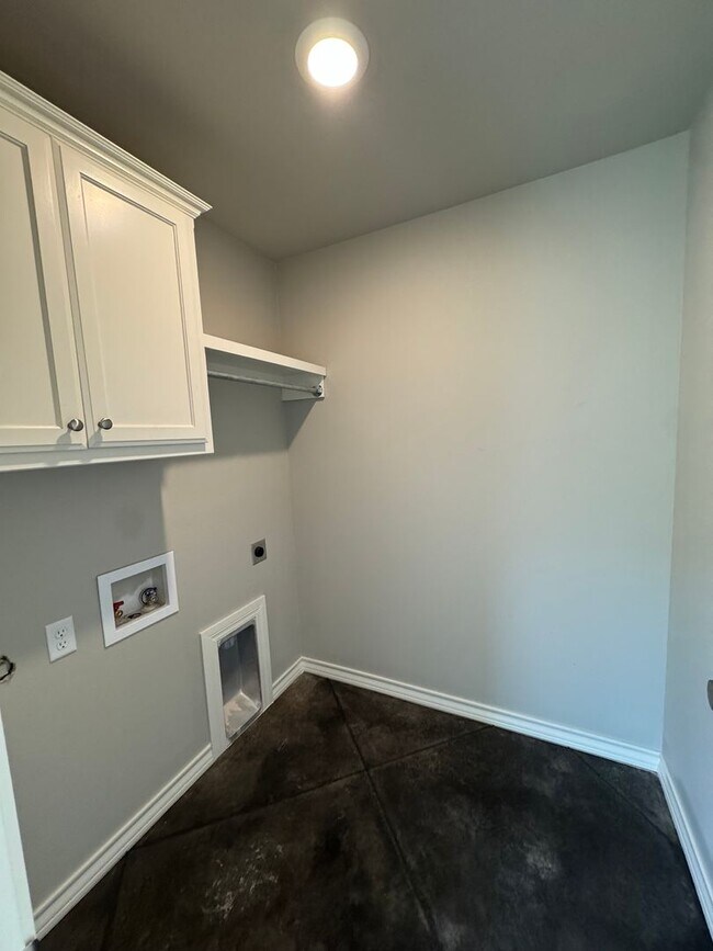 Foto del edificio - Located in the Glendale area! "Be there 1s...