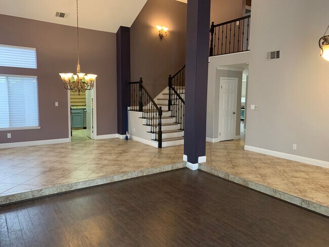 Foto del edificio - Beautiful 4 Bedroom, 3 Bath Antioch Home W/ SOLAR in Antioch