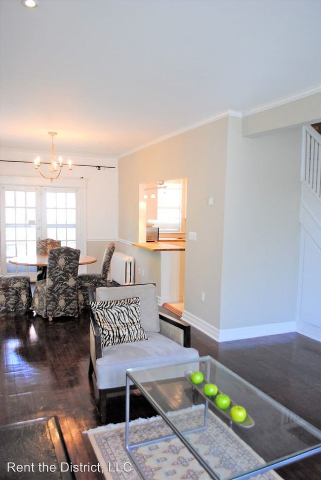 Foto del edificio - 1640 33rd St NW