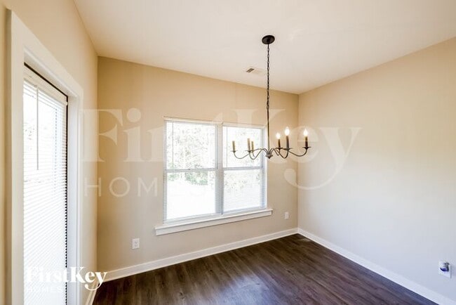 Building Photo - 52 Lakewood Ln