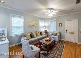 Building Photo - 2 br, 1 bath House - 811 Elmwood St