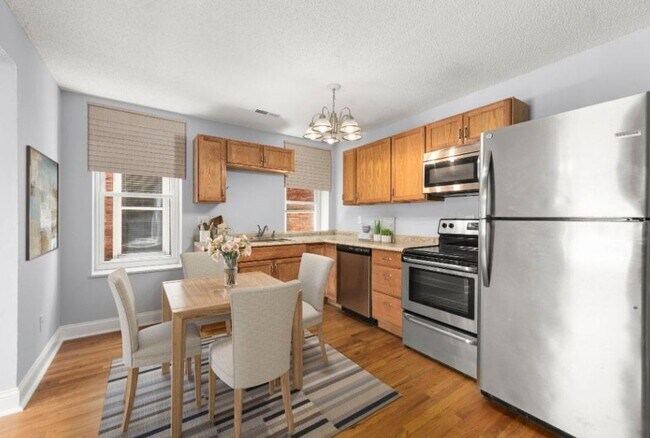 Foto del edificio - 3911 Castleman Ave