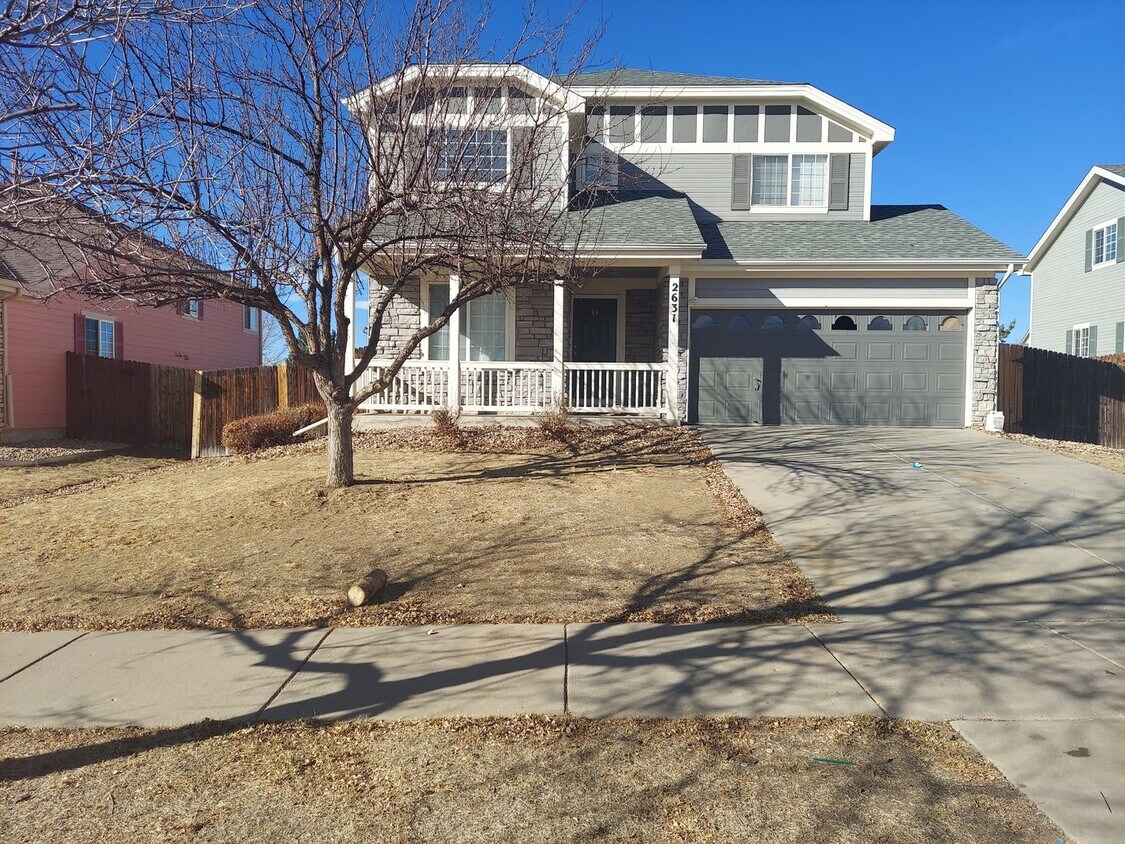 4 Bed 2 Bath Split Level In Aurora! House Rental in Aurora, CO