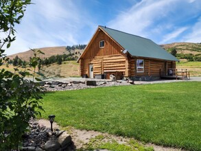 Building Photo - 61468 Blackhawk Trail Ln