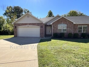 Building Photo - 40 Oak Pointe Cir