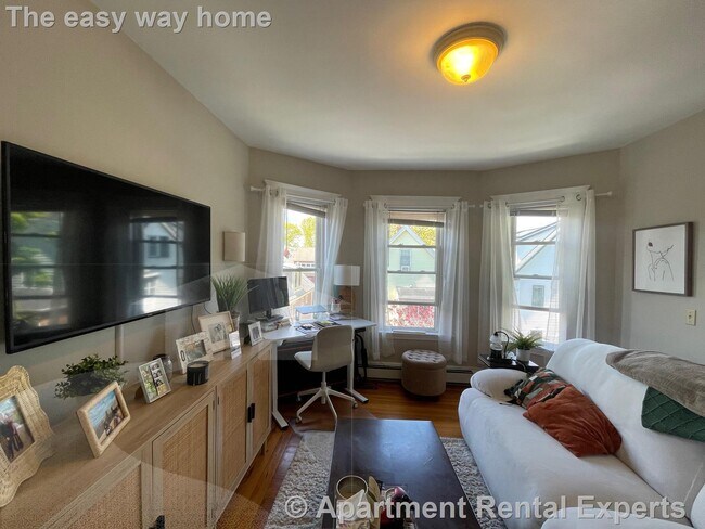 Building Photo - Porter Sq 2BR - 5 Rooms - Porch - Free Lau...