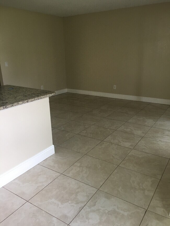 Foto del edificio - 9910 Turf Way