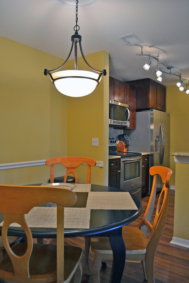 Building Photo - 7615 River Oak Run