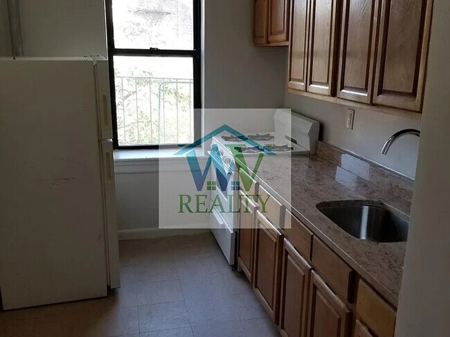 Foto del edificio - Newly Renovated 1 Bedroom Apartment in Mor...