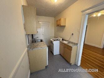 Building Photo - 33 Walbridge St